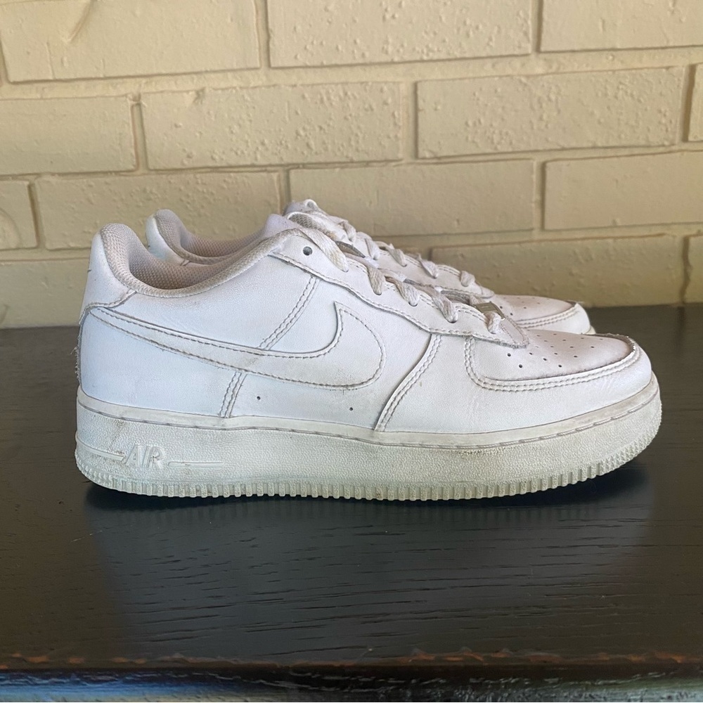 Nike Air Force 1 GS Low White Youth Size 6Y Leather Sneakers 314192-117